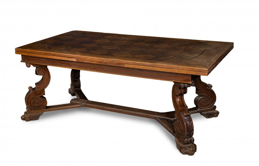 STŮL V BAROKNÍM STYLU