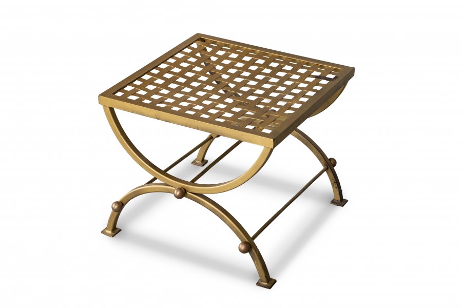 METAL STOOL