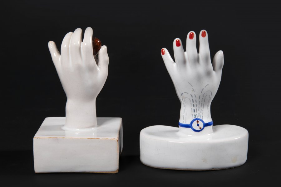 PÁROVÉ SURREALISTICKÉ RUČIČKY