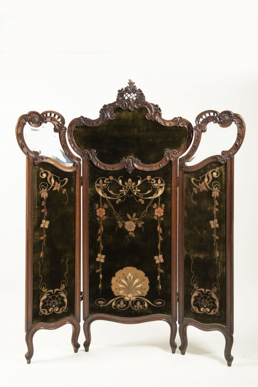 PARAVAN V ROKOKOVÉM STYLU