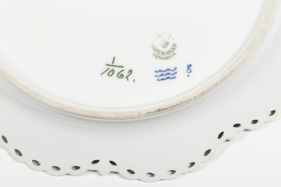 PORCELÁNOVÝ ČAJOVÝ SERVIS