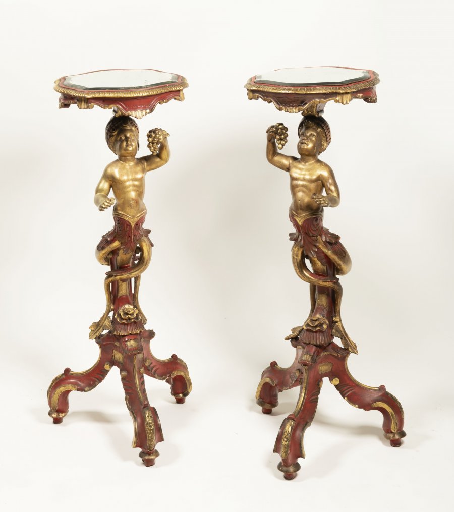 PÁROVÝ STOJANOVÝ STOLEK S PUTTEM