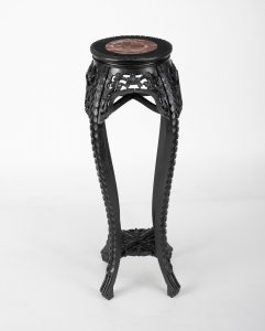 VYSOKÝ ORIENTÁLNÍ STOLEK S MRAMOREM