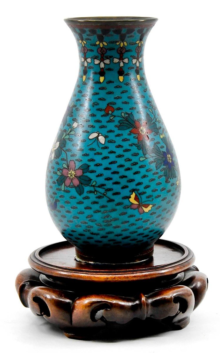 CHINESE CLOISONNÉ VASE